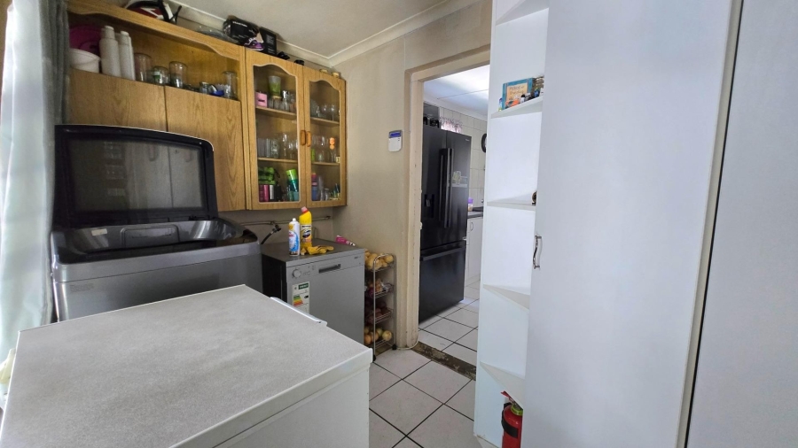 3 Bedroom Property for Sale in Gansbaai Central Western Cape